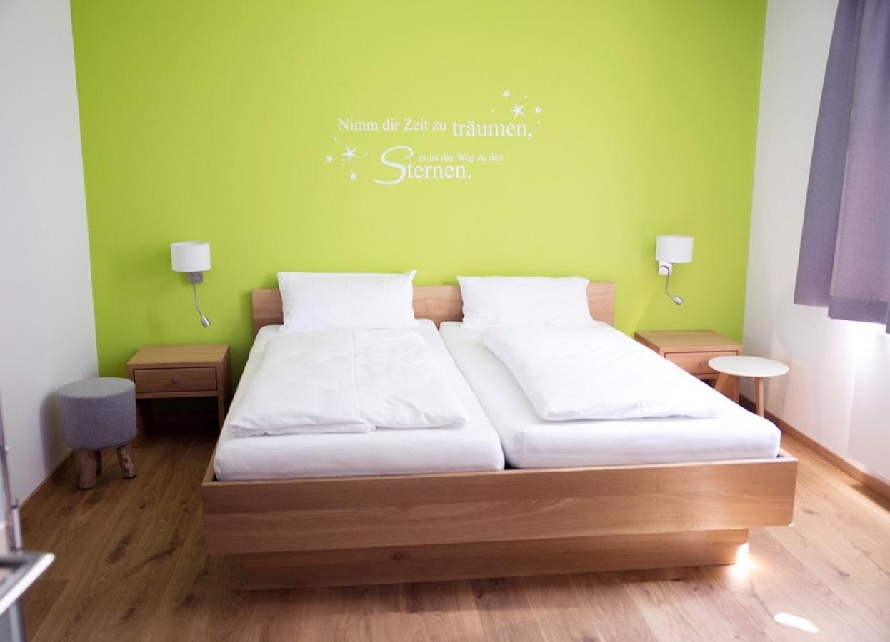 Gleiseins Hotel Naila Ngoại thất bức ảnh